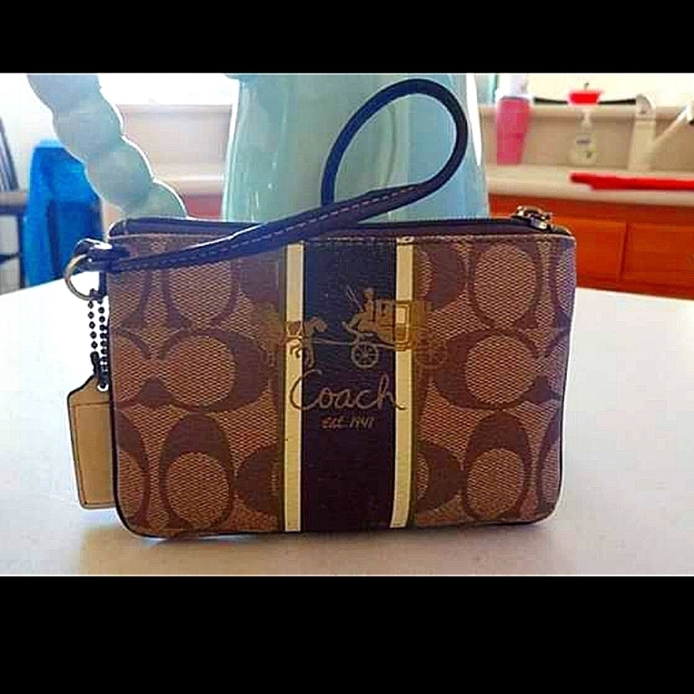 AUTHENTIC COACH WRISTLET - Picture 6 of 6